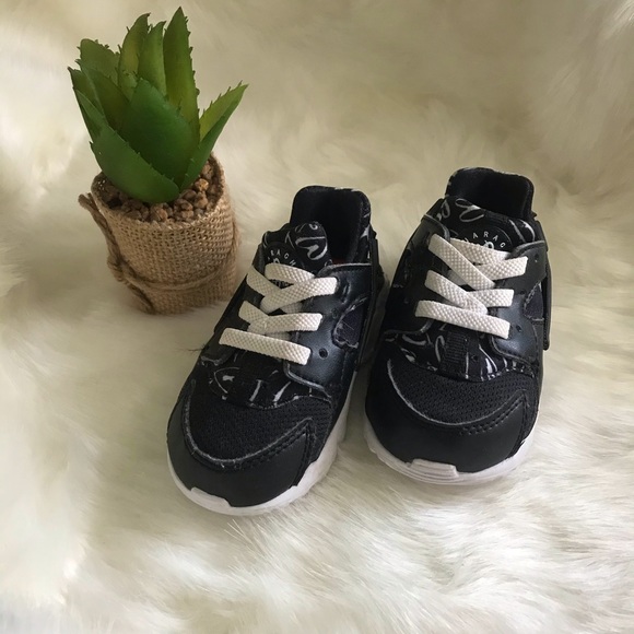 Infant NIKE shoes - Picture 3 of 6